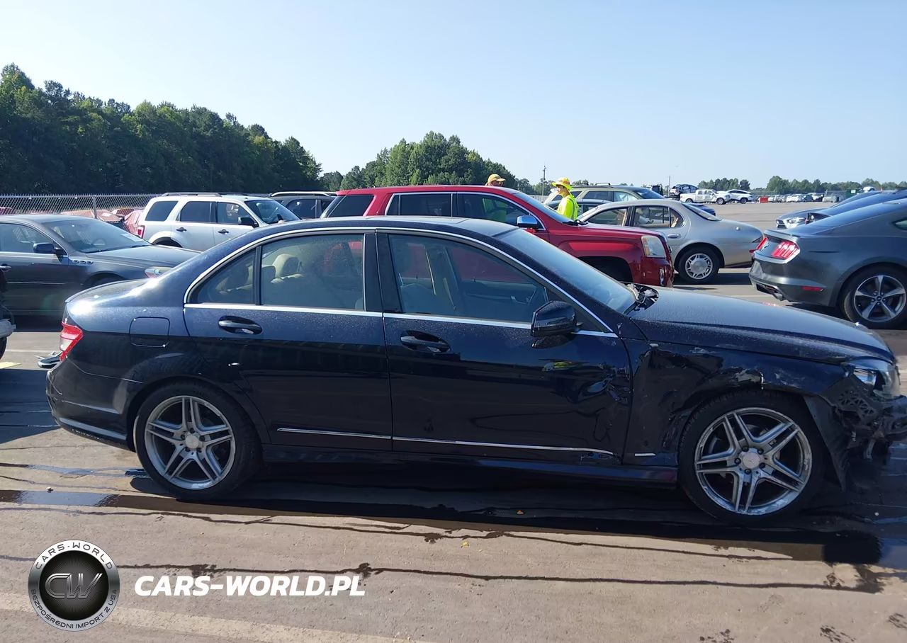 2011 Mercedes-Benz C 300 Sport VIN:WDDGF5EB7BR185947 - 14