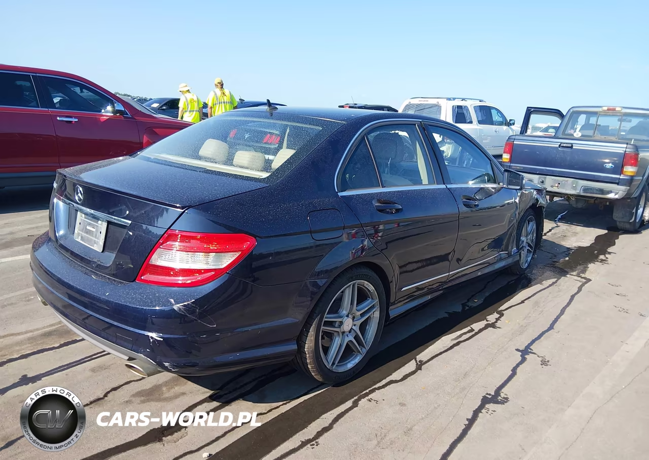 2011 Mercedes-Benz C 300 Sport VIN:WDDGF5EB7BR185947 - 4