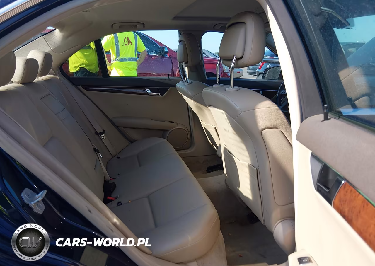 2011 Mercedes-Benz C 300 Sport VIN:WDDGF5EB7BR185947 - 8