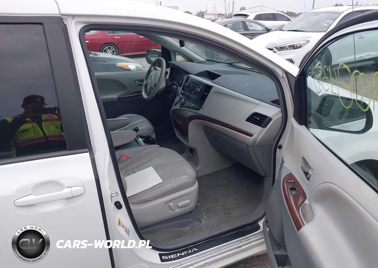 2013 Toyota Sienna Xle V6 8 Passenger VIN:5TDYK3DCXDS397884 - 5