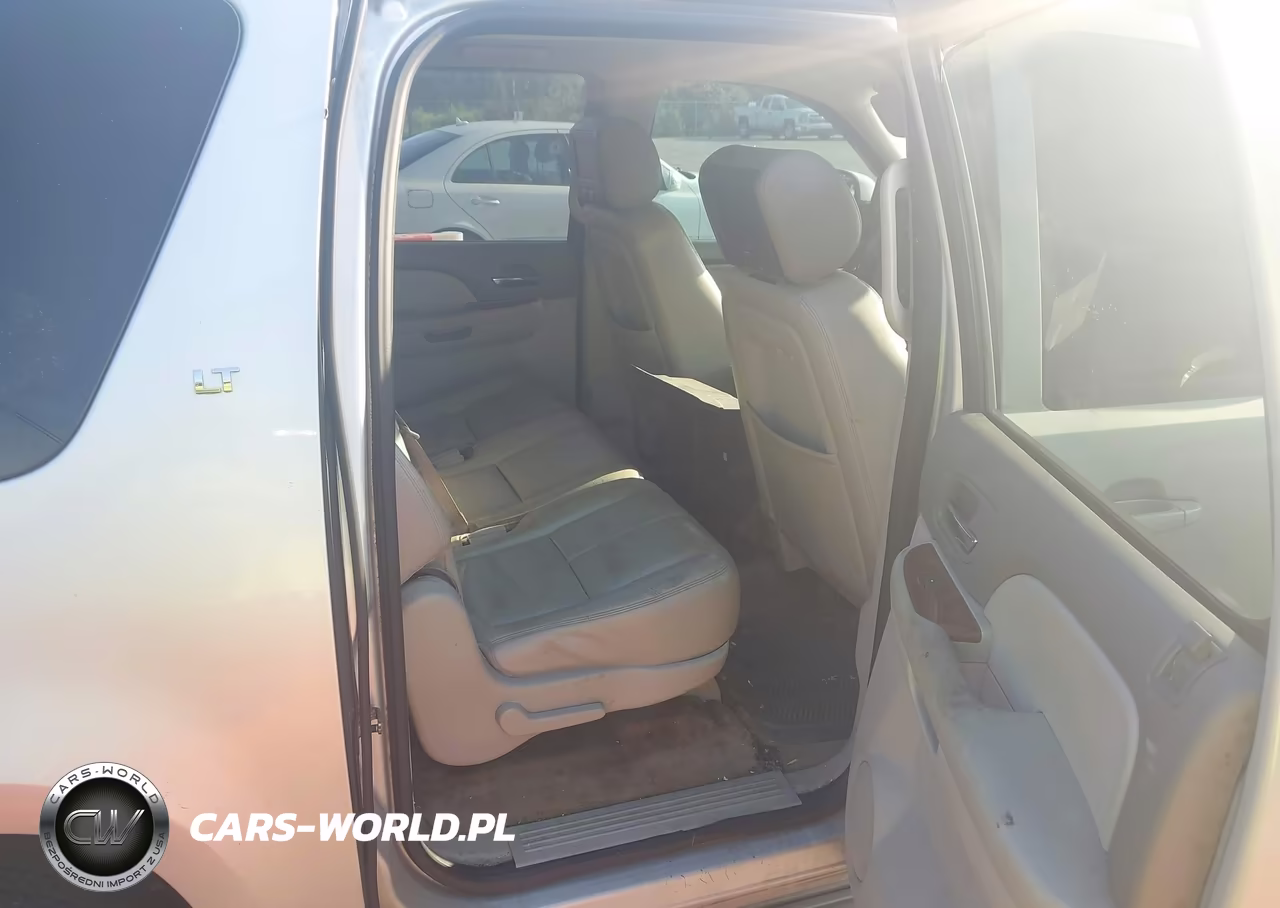 2011 Chevrolet Suburban Lt VIN:1GNSCJE03BR346855 - 8