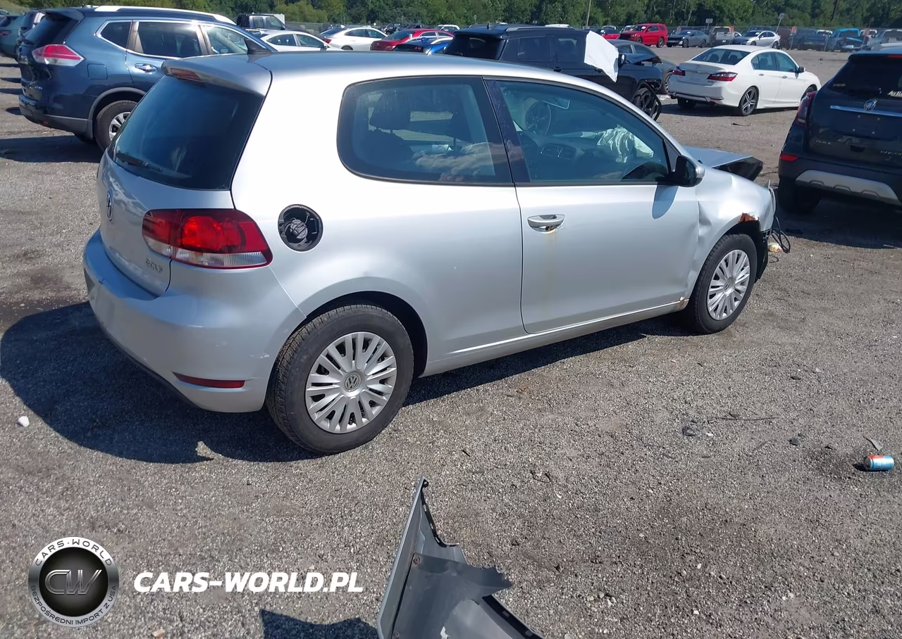 2013 Volkswagen Golf 2.5L 2-Door VIN:WVWBB7AJ4DW046016 - 4