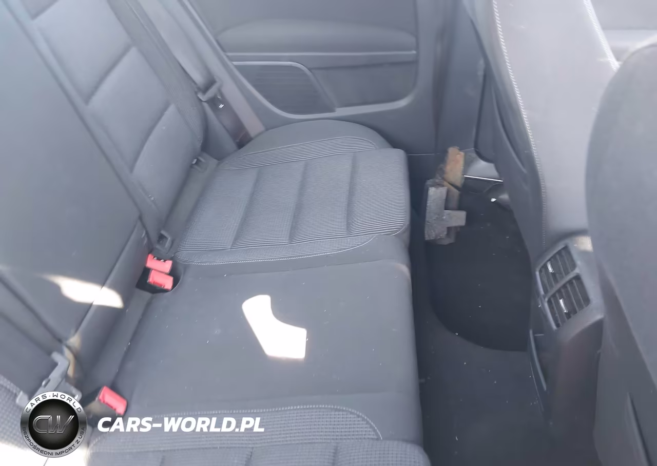 2013 Volkswagen Golf 2.5L 2-Door VIN:WVWBB7AJ4DW046016 - 8