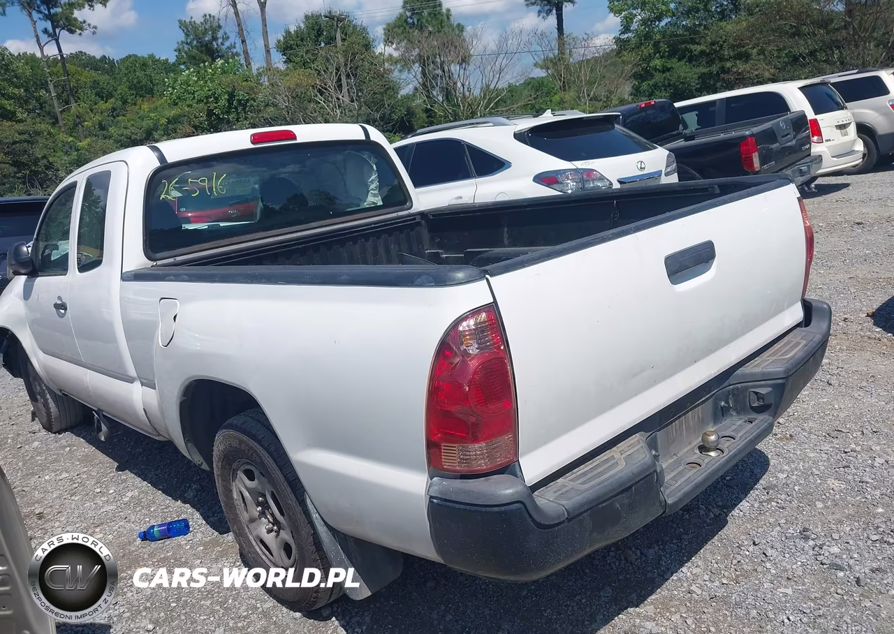 2015 Toyota Tacoma VIN:5TFTX4CN0FX056821 - 3