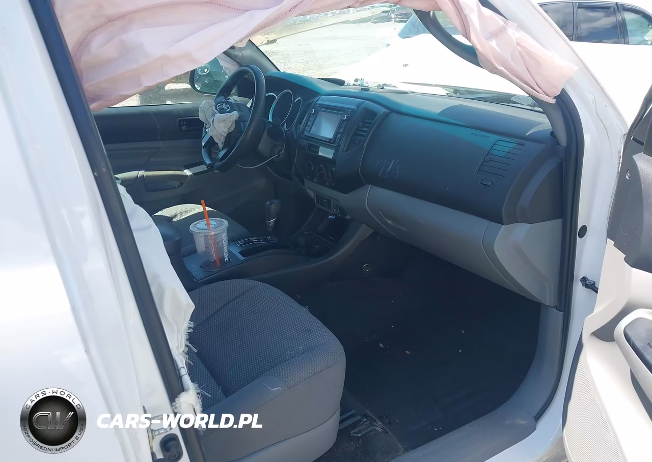 2015 Toyota Tacoma VIN:5TFTX4CN0FX056821 - 5