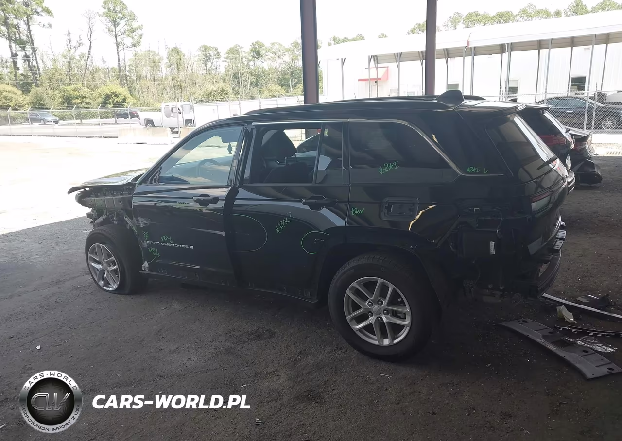 2025 Jeep Grand Cherokee Laredo X 4X2 VIN:1C4RJGAG2SC295404 - 15