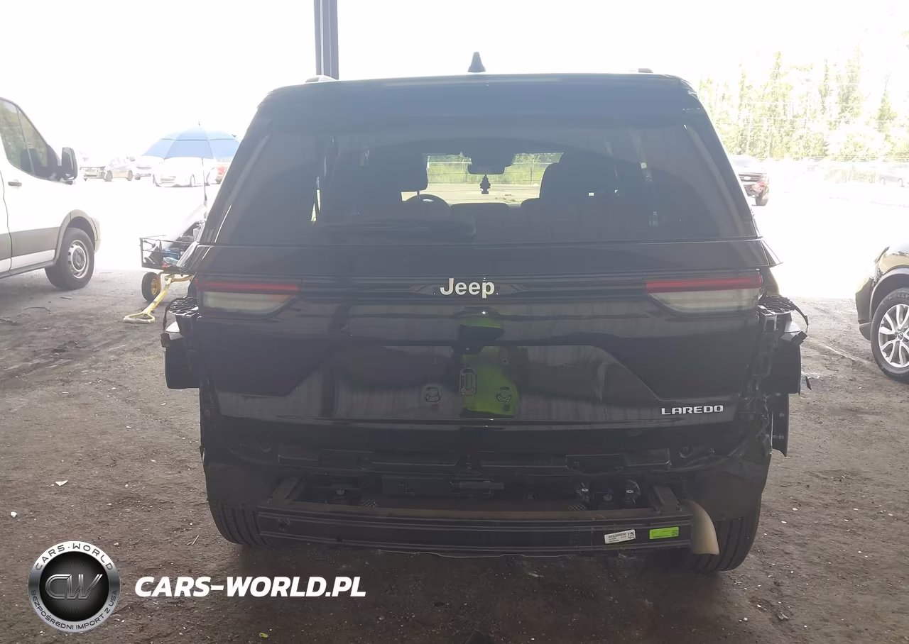 2025 Jeep Grand Cherokee Laredo X 4X2 VIN:1C4RJGAG2SC295404 - 17