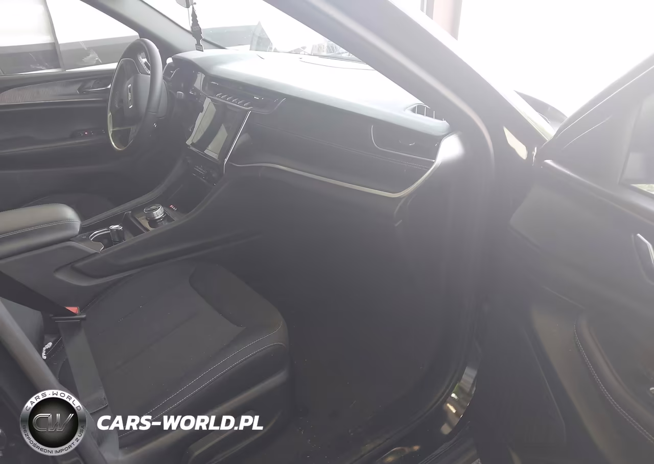 2025 Jeep Grand Cherokee Laredo X 4X2 VIN:1C4RJGAG2SC295404 - 5