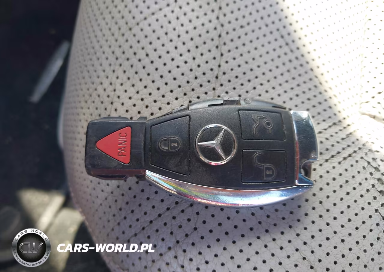 2011 Mercedes-Benz E 550 VIN:WDDHF7CB3BA314767 - 11