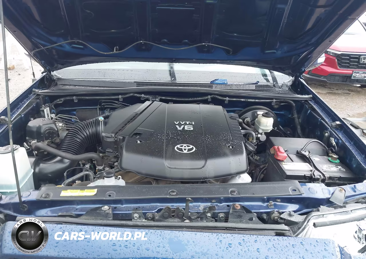2015 Toyota Tacoma Base V6 VIN:3TMMU4FNXFM074063 - 10