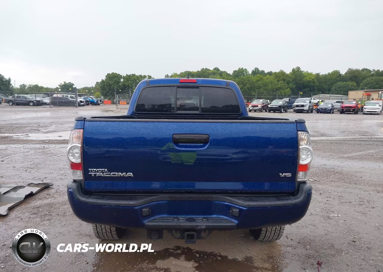 2015 Toyota Tacoma Base V6 VIN:3TMMU4FNXFM074063 - 16