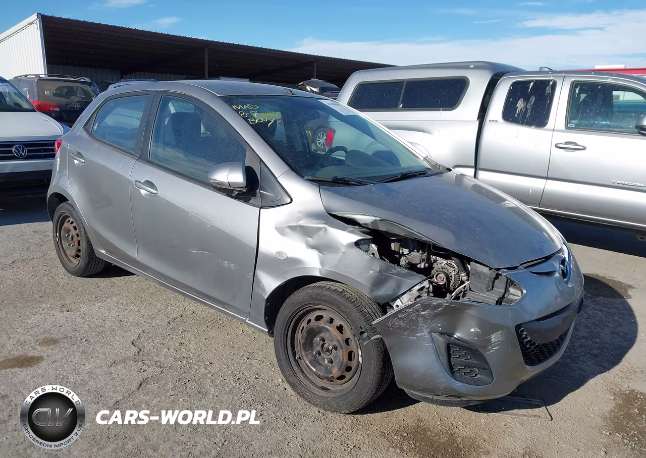 2013 Mazda Mazda2 Sport VIN:JM1DE1KZXD0163393 - 1
