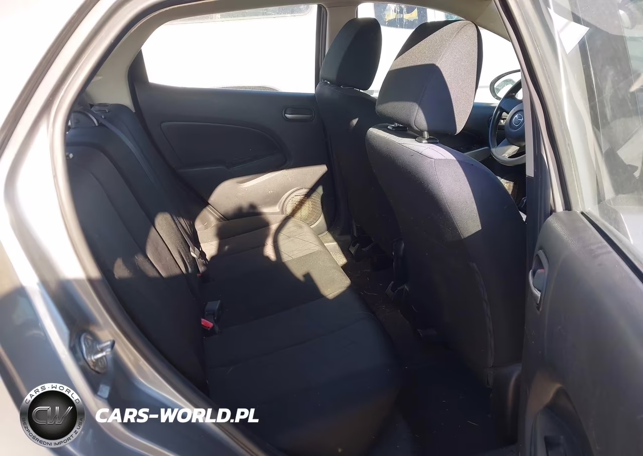 2013 Mazda Mazda2 Sport VIN:JM1DE1KZXD0163393 - 8