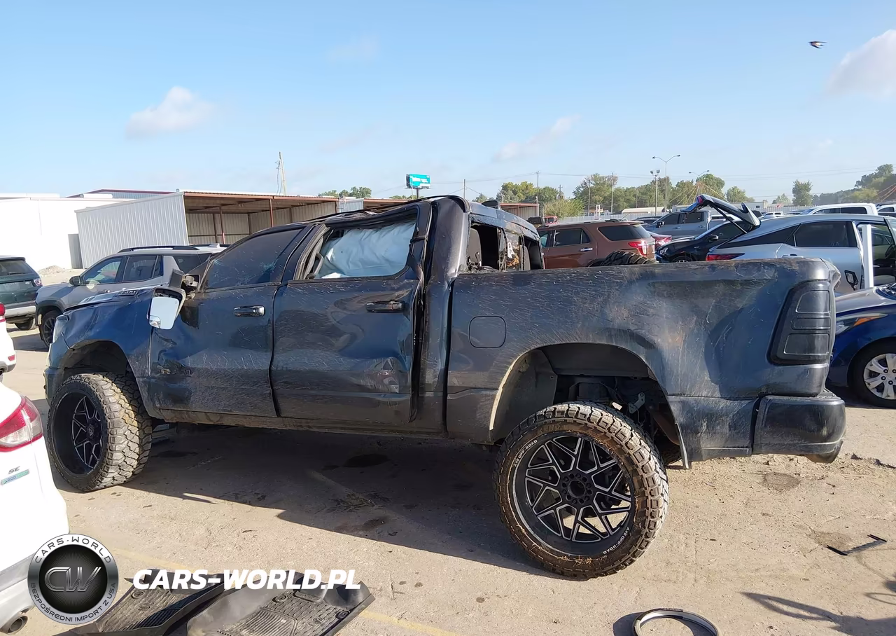 2022 Ram 1500 VIN:1C6RREFT8NN152850 - 14