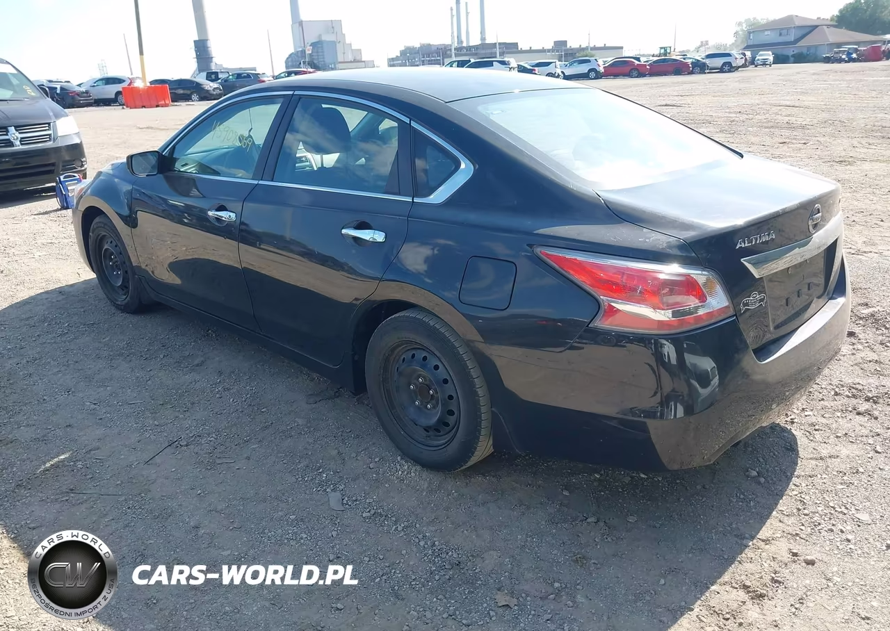 2015 Nissan Altima 2.5 S VIN:1N4AL3AP9FC113340 - 3
