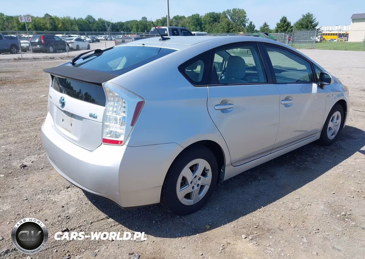 2010 Toyota Prius Iii VIN:JTDKN3DU4A0014252 - 4