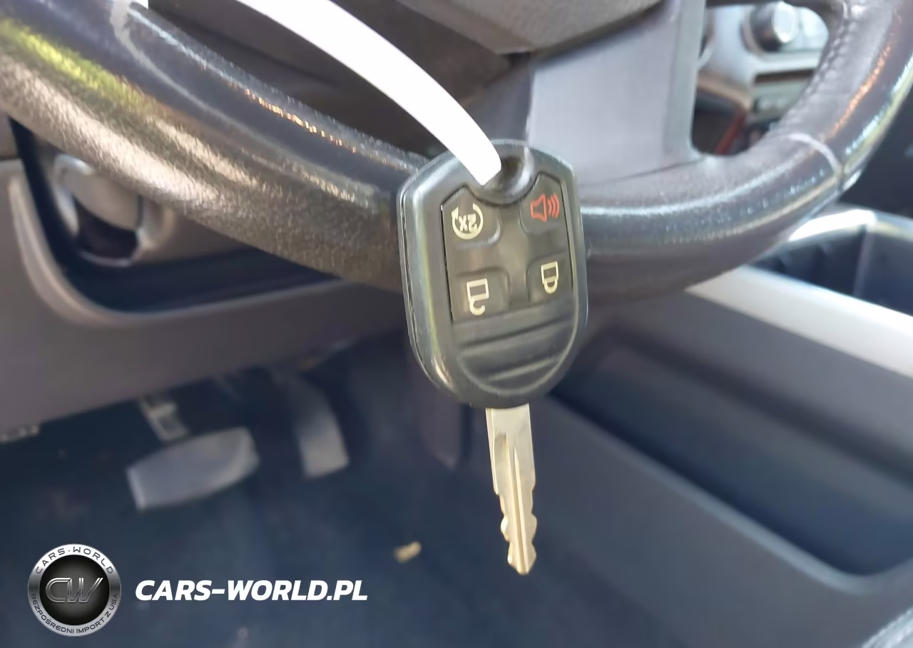 2012 Ford F-250 Lariat VIN:1FT7W2B60CEB04747 - 11