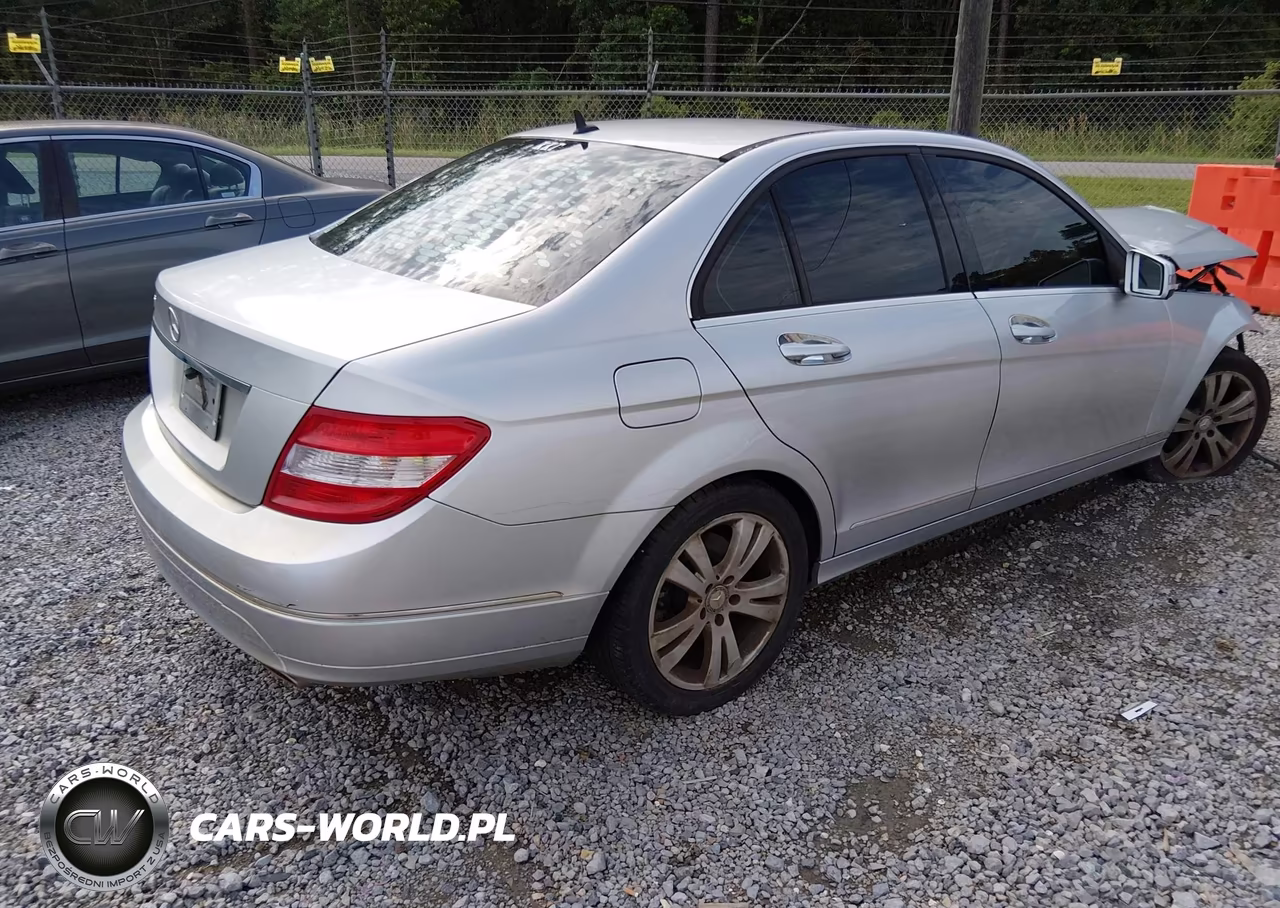 2011 Mercedes-Benz C 300 Luxury-Sport VIN:WDDGF5EB2BA523754 - 4