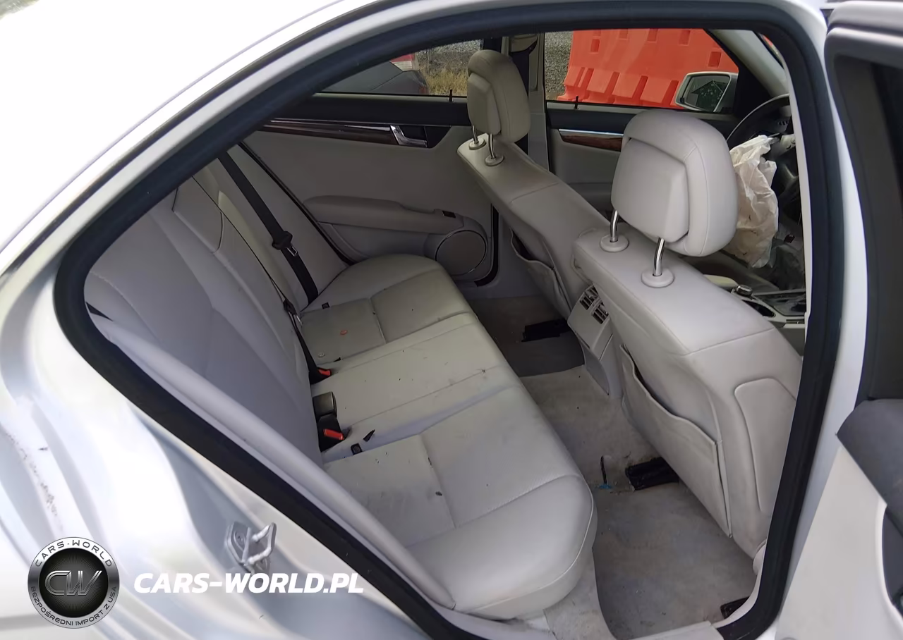 2011 Mercedes-Benz C 300 Luxury-Sport VIN:WDDGF5EB2BA523754 - 8