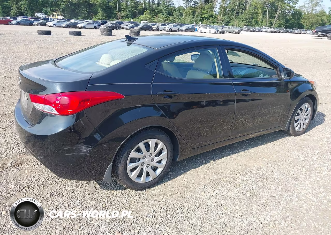 2013 Hyundai Elantra Gls VIN:5NPDH4AE9DH201478 - 4