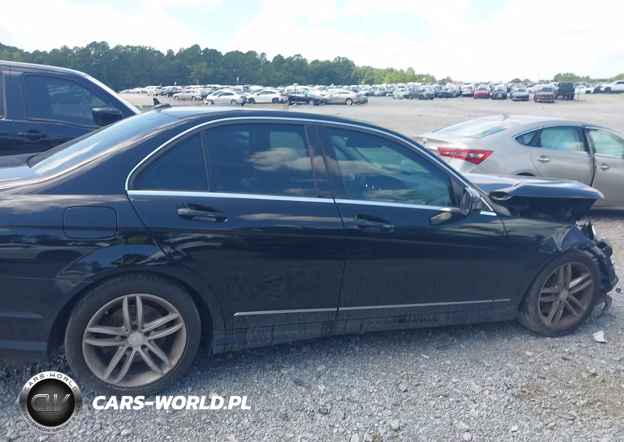 2013 Mercedes-Benz C 300 Sport 4Matic VIN:WDDGF8AB7DR281278 - 13
