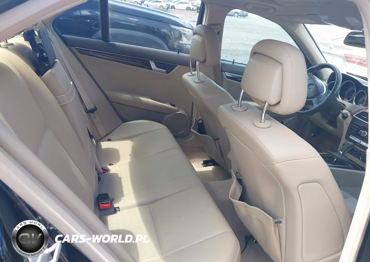 2013 Mercedes-Benz C 300 Sport 4Matic VIN:WDDGF8AB7DR281278 - 8