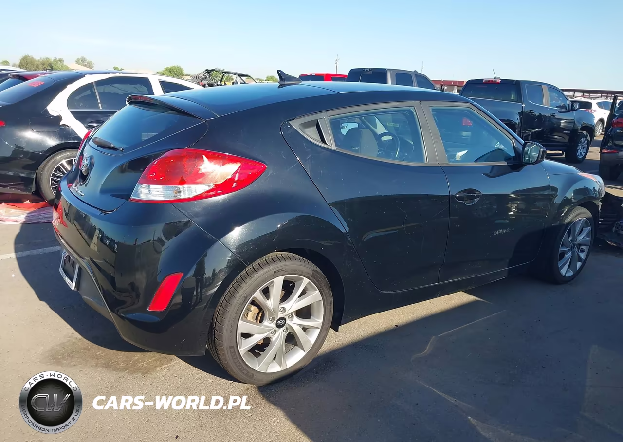 2017 Hyundai Veloster VIN:KMHTC6ADXHU309192 - 4