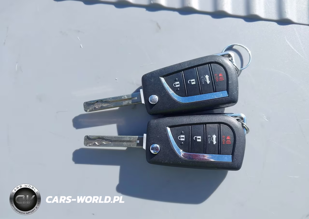 2021 Toyota Corolla Le VIN:JTDEPMAE1MJ186280 - 11