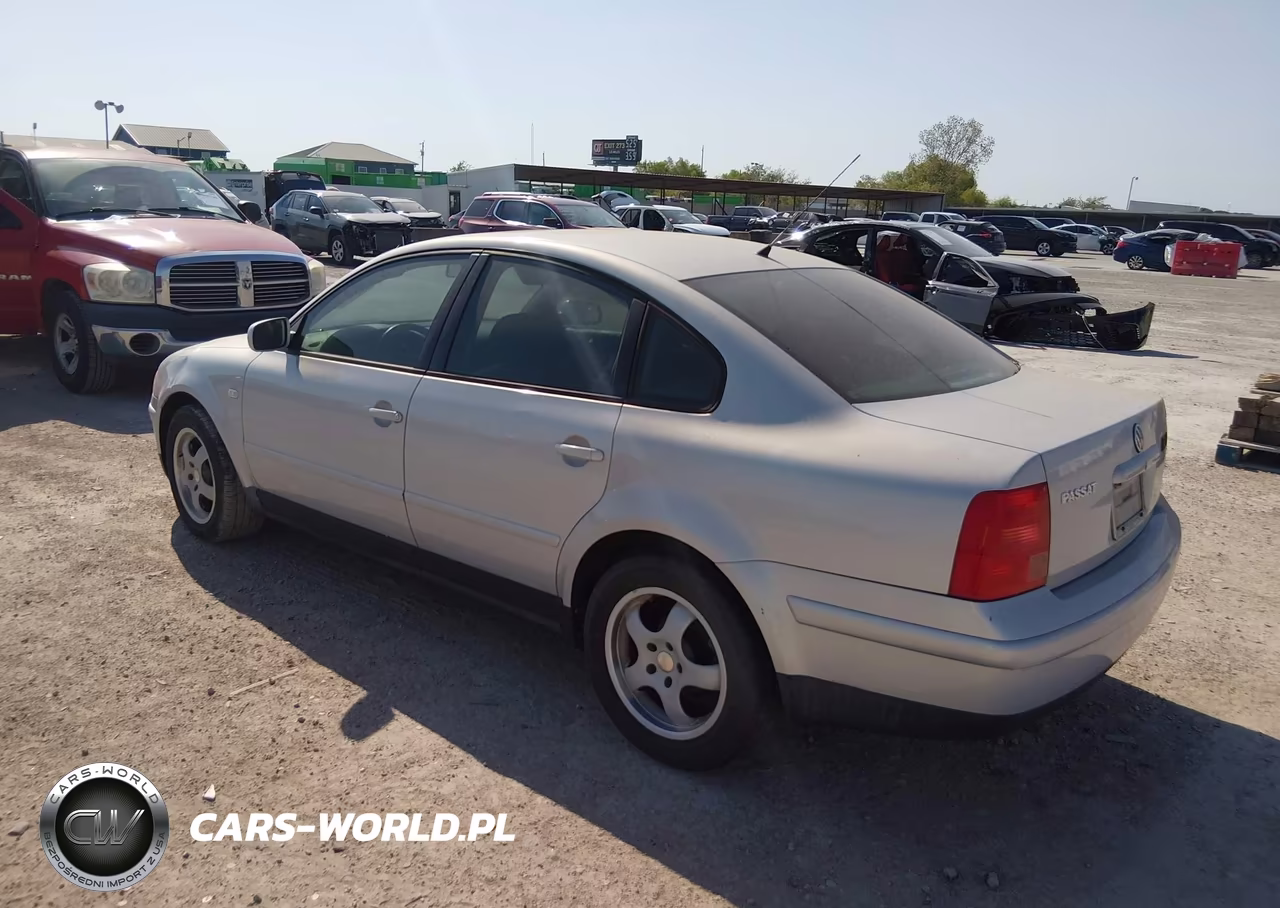 2001 Volkswagen Passat Gls VIN:WVWAC63B41P016996 - 3