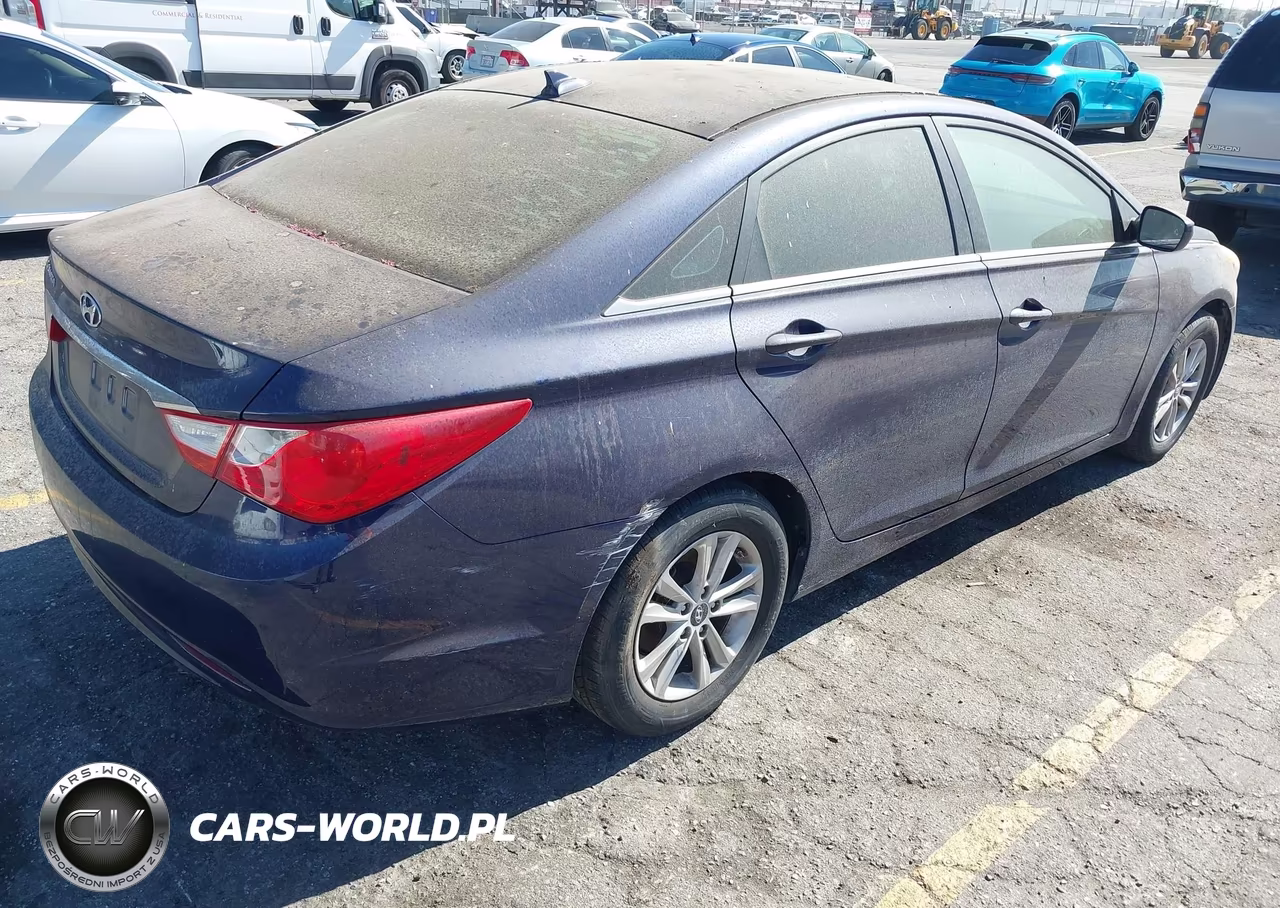2012 Hyundai Sonata Gls VIN:5NPEB4AC5CH309521 - 4