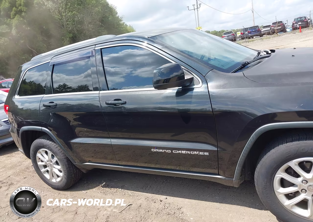 2015 Jeep Grand Cherokee Laredo VIN:1C4RJFAG2FC738294 - 13