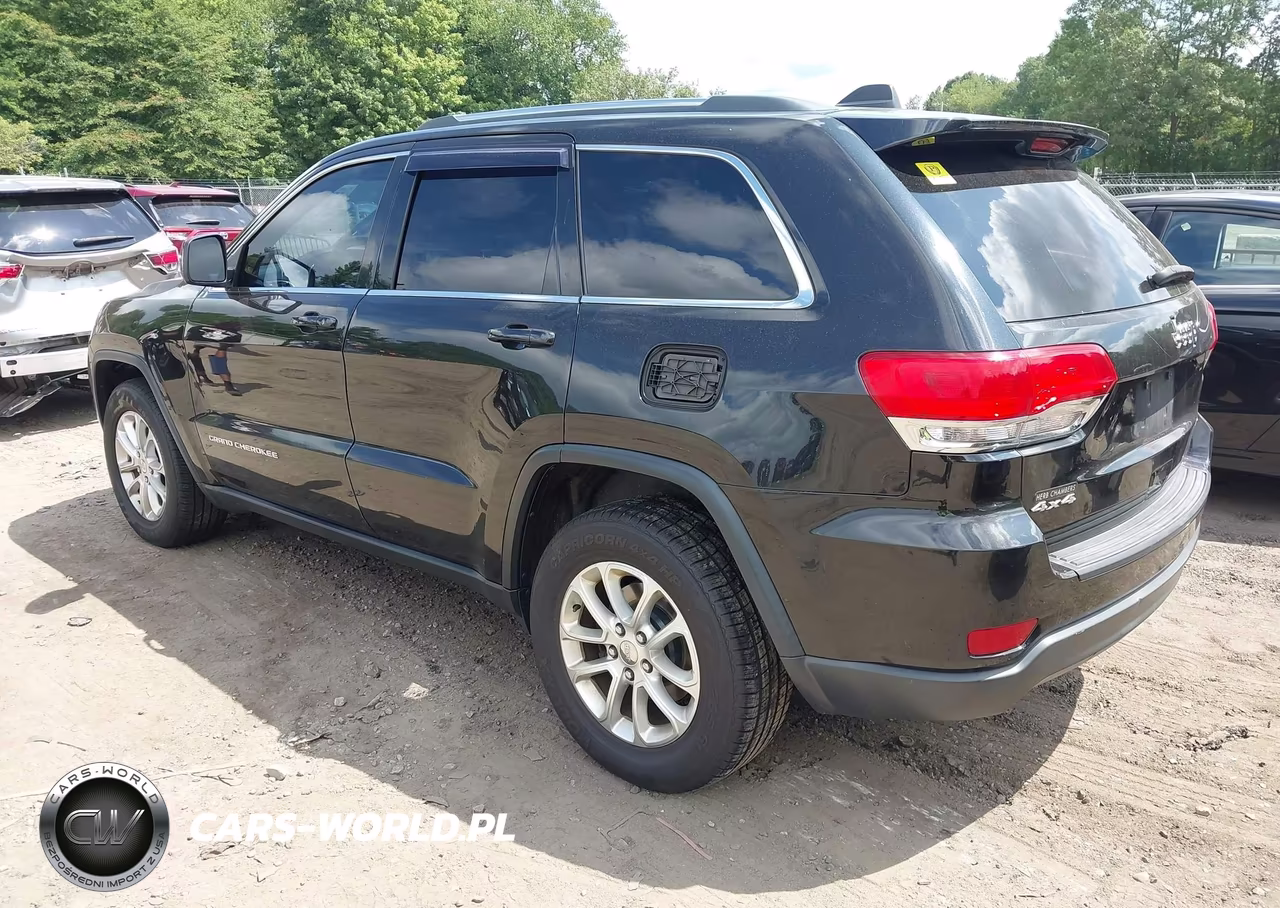 2015 Jeep Grand Cherokee Laredo VIN:1C4RJFAG2FC738294 - 3