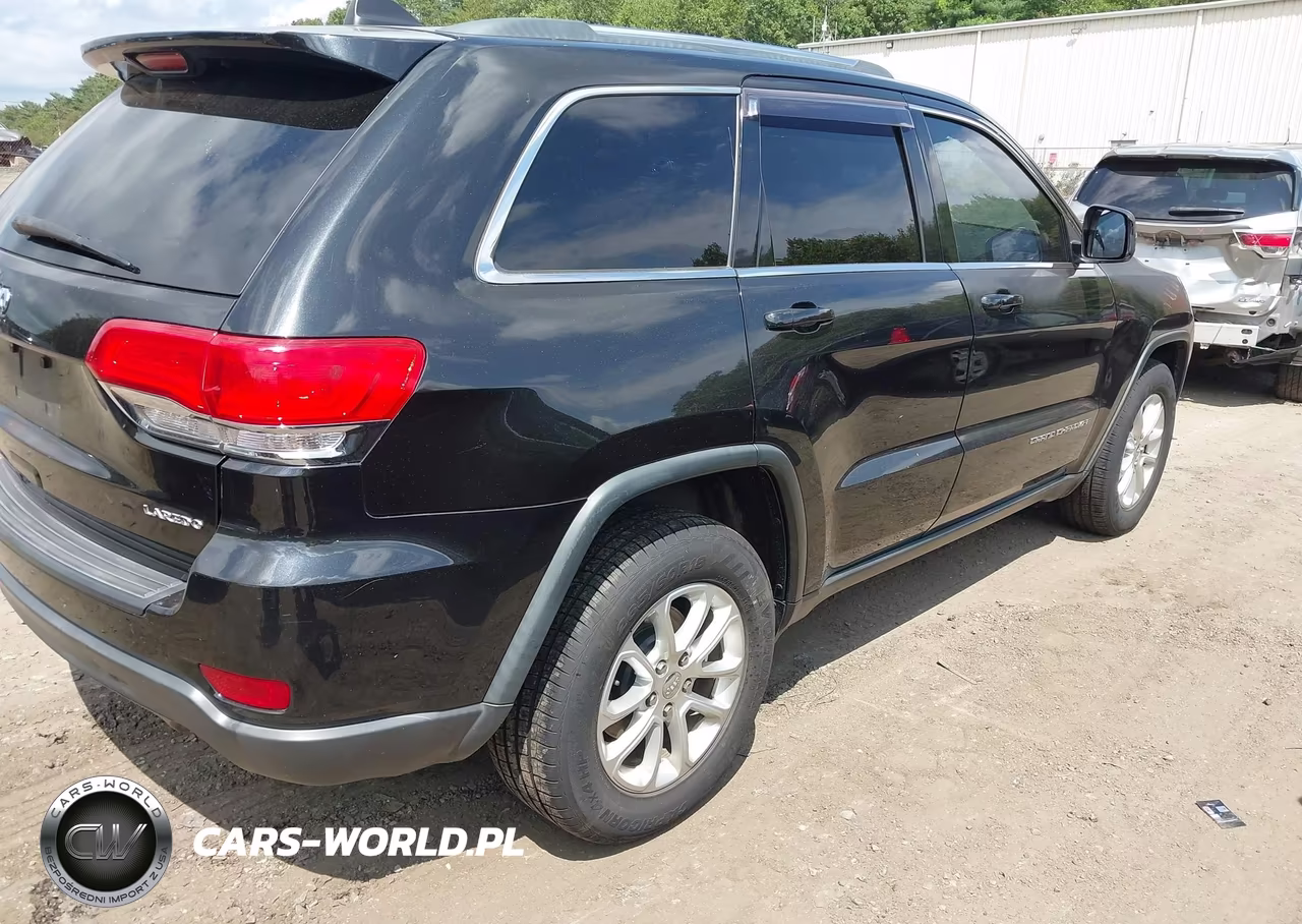 2015 Jeep Grand Cherokee Laredo VIN:1C4RJFAG2FC738294 - 4