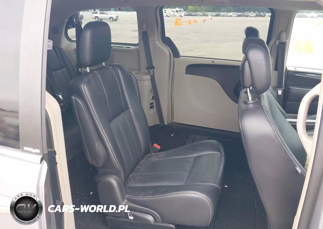 2014 Chrysler Town & Country Touring-L VIN:2C4RC1CG3ER198843 - 8