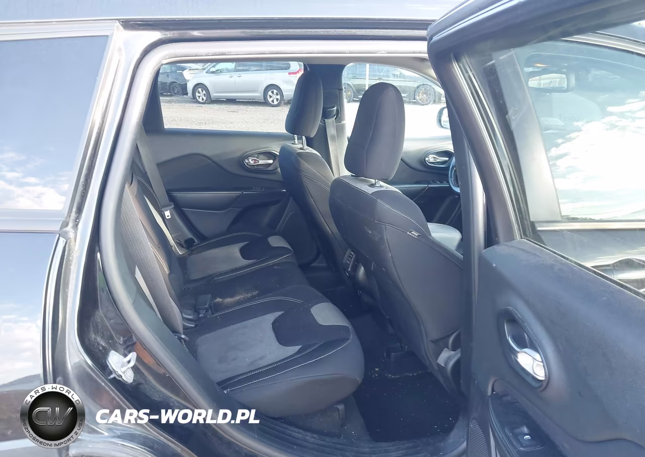 2014 Jeep Cherokee Altitude VIN:1C4PJMCS1EW290852 - 8