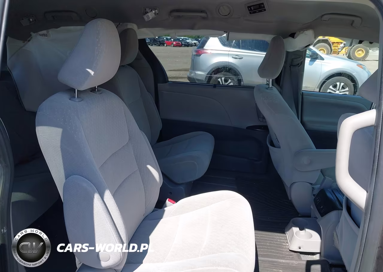 2020 Toyota Sienna Le VIN:5TDJZ3DC3LS228110 - 8