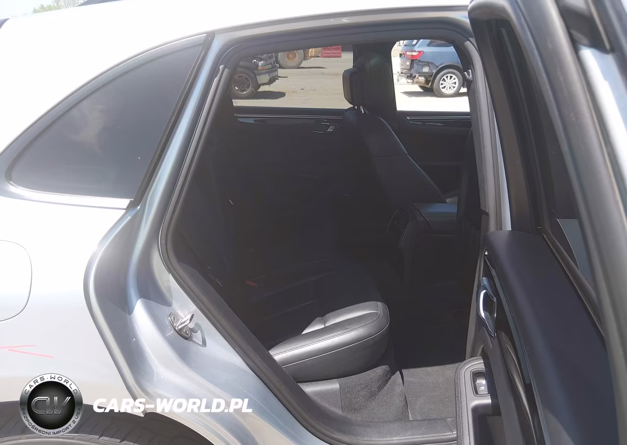 2018 Porsche Macan VIN:WP1AA2A51JLB13946 - 8