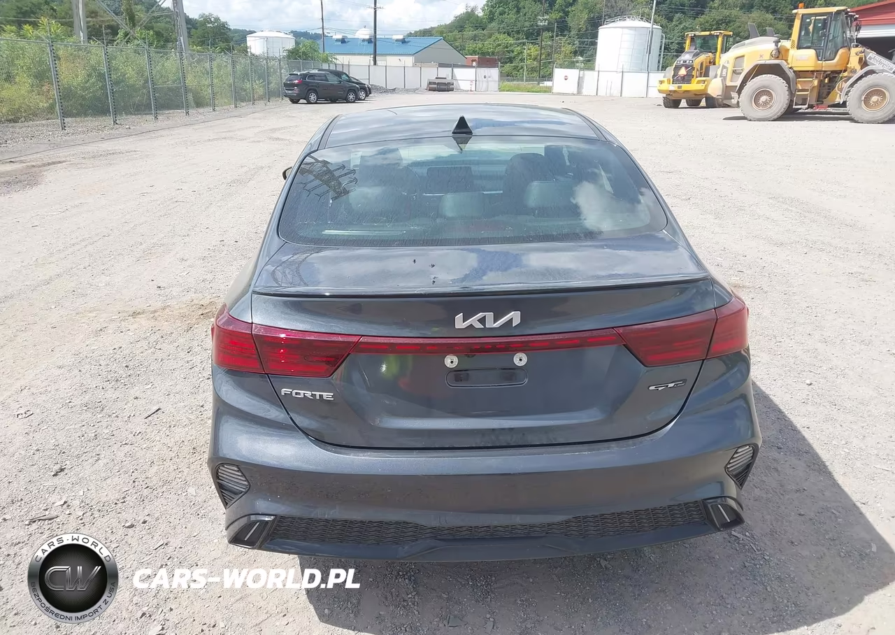 2024 Kia Forte Gt-Line VIN:3KPF54AD6RE777632 - 17