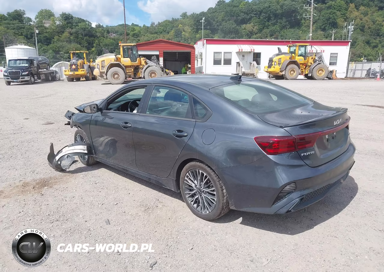 2024 Kia Forte Gt-Line VIN:3KPF54AD6RE777632 - 3