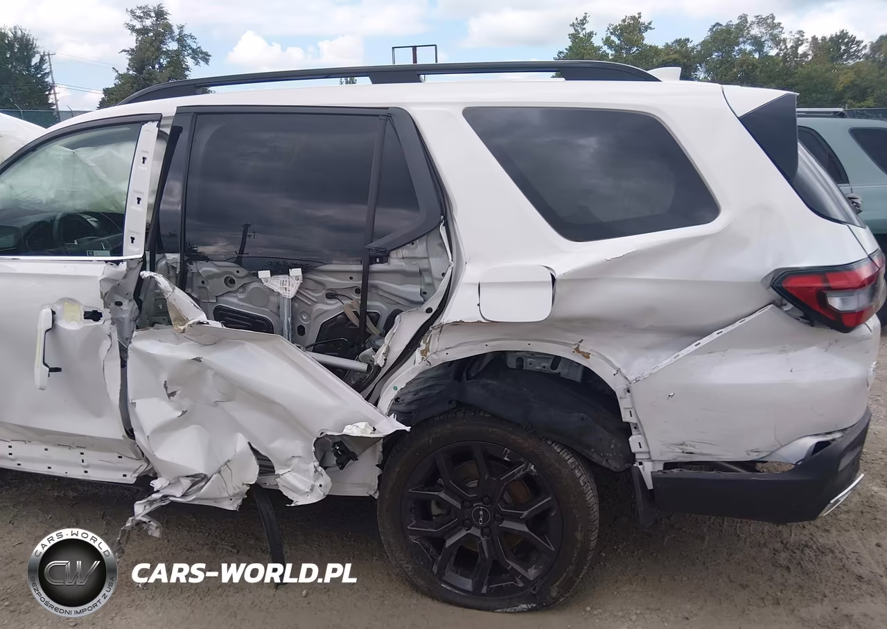2025 Honda Pilot Touring VIN:5FNYG1H77SB129895 - 6