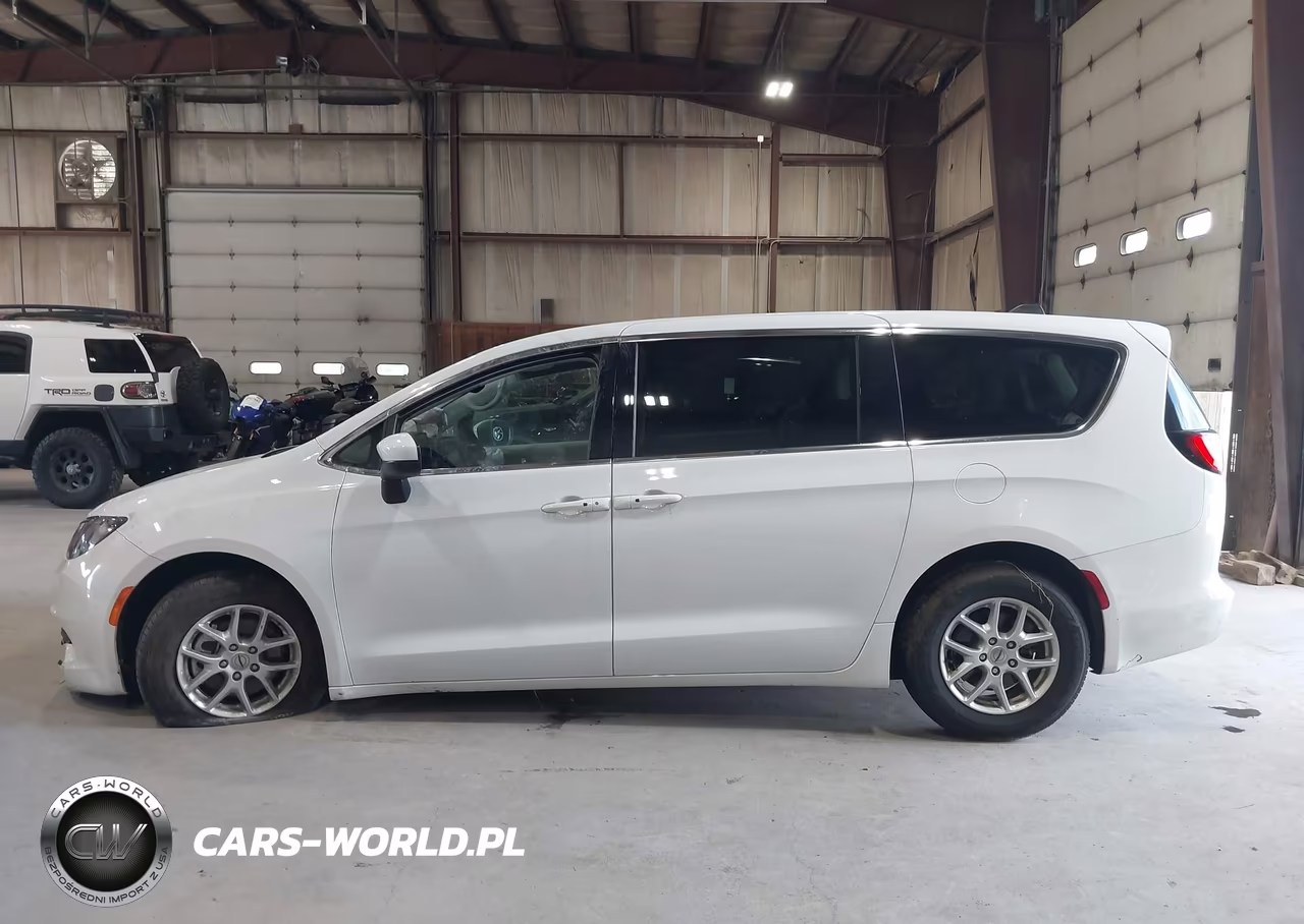 2023 Chrysler Voyager Lx VIN:2C4RC1CG1PR578508 - 14