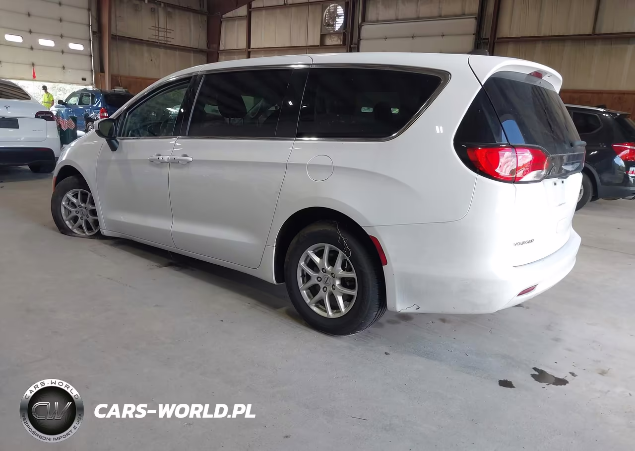 2023 Chrysler Voyager Lx VIN:2C4RC1CG1PR578508 - 3