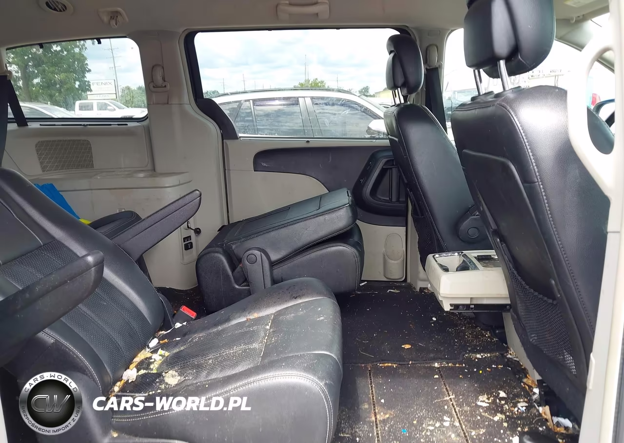 2013 Chrysler Town & Country Touring-L VIN:2C4RC1CGXDR806422 - 8