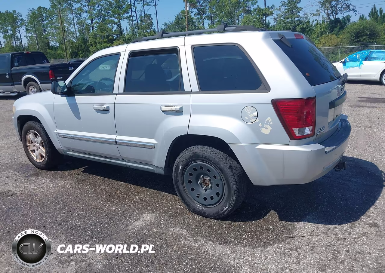 2007 Jeep Grand Cherokee Laredo VIN:1J8GR48K47C656284 - 3