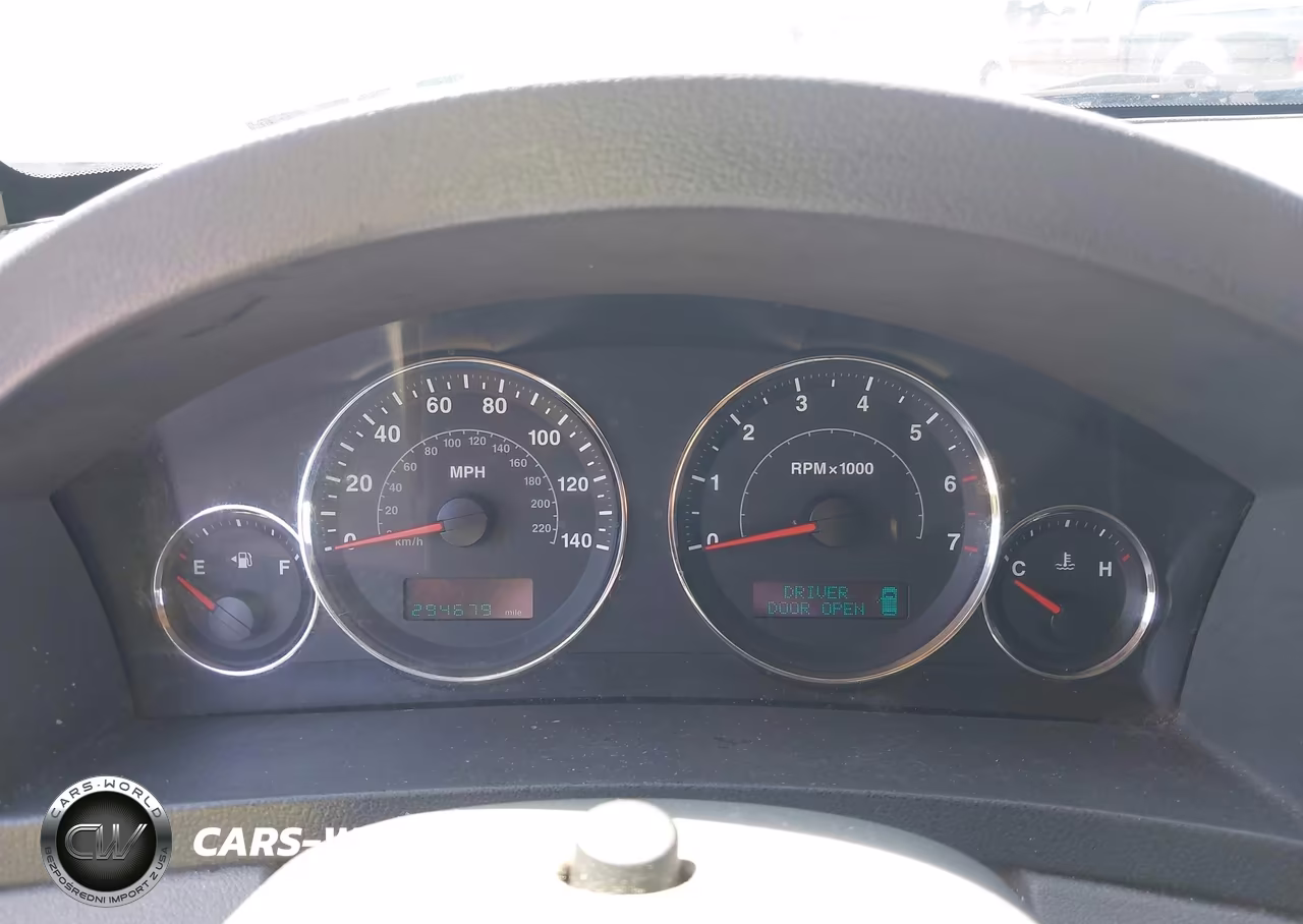 2007 Jeep Grand Cherokee Laredo VIN:1J8GR48K47C656284 - 7