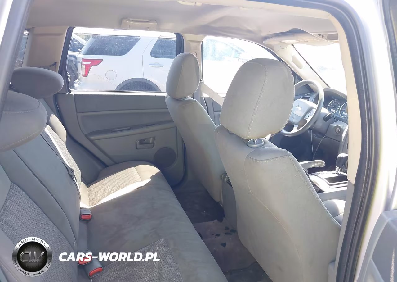 2007 Jeep Grand Cherokee Laredo VIN:1J8GR48K47C656284 - 8
