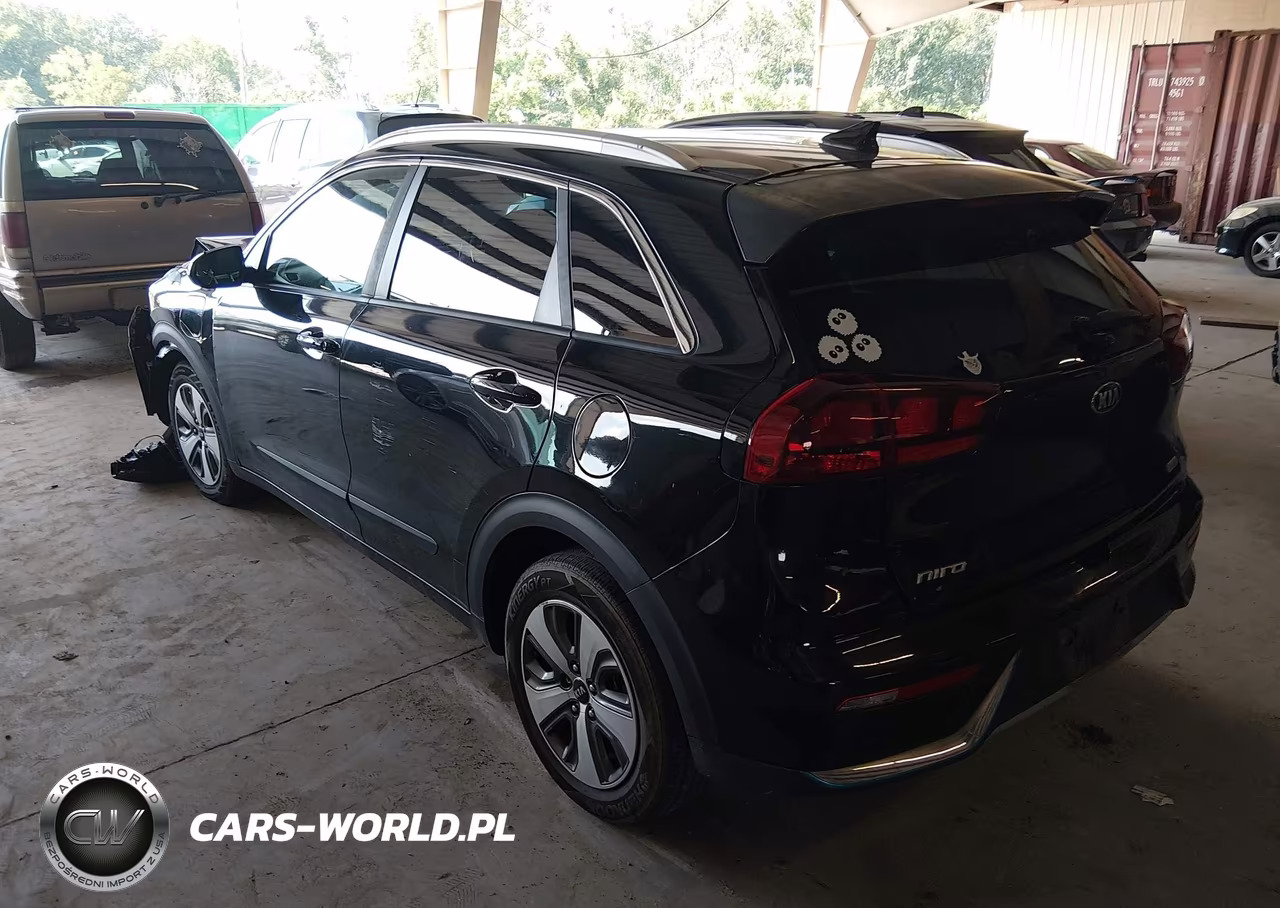 2018 Kia Niro Plug-In Hybrid Lx VIN:KNDCM3LD8J5138360 - 3