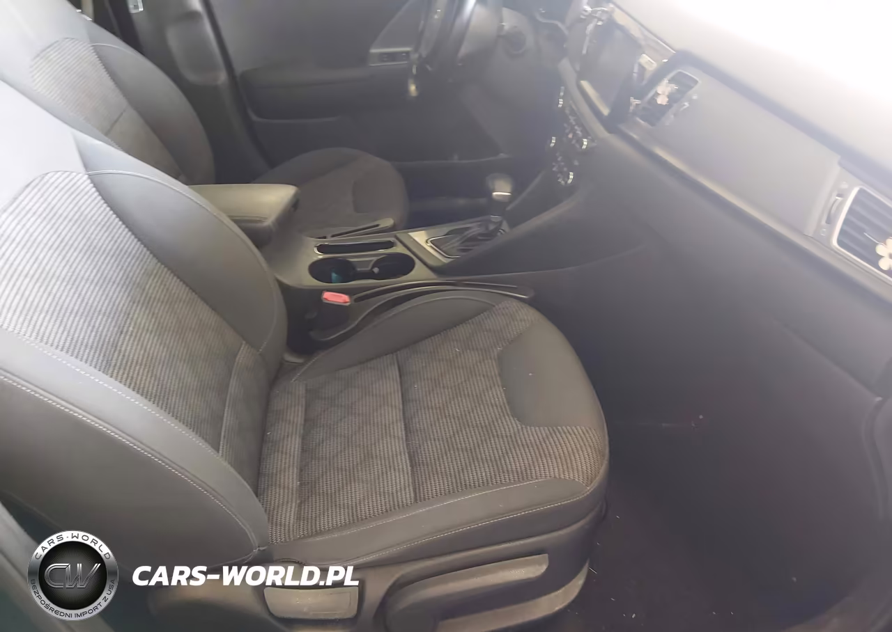 2018 Kia Niro Plug-In Hybrid Lx VIN:KNDCM3LD8J5138360 - 5