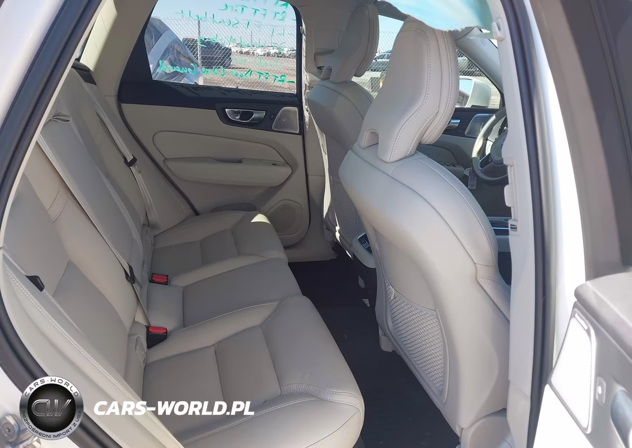 2023 Volvo Xc60 B5 Ultimate Bright Theme VIN:YV4L12RA2P1383961 - 8