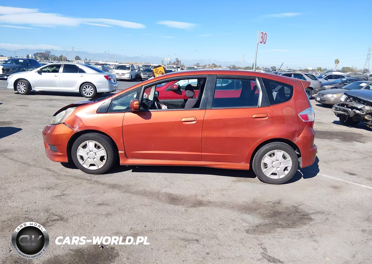 2012 Honda Fit Sport VIN:JHMGE8H58CC027947 - 14